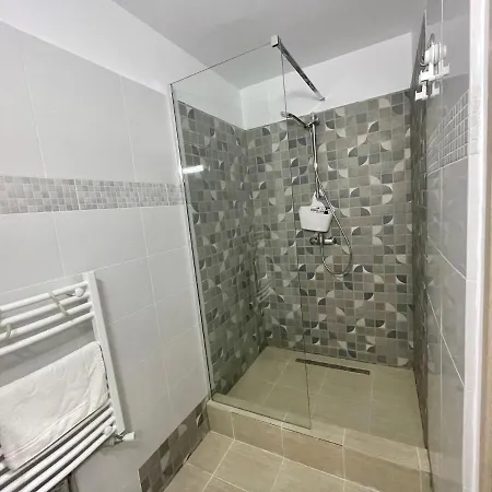 Apartment Garsoniera Moderna 1 *