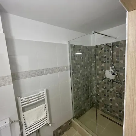 Garsoniera Moderna 1 * Pitesti